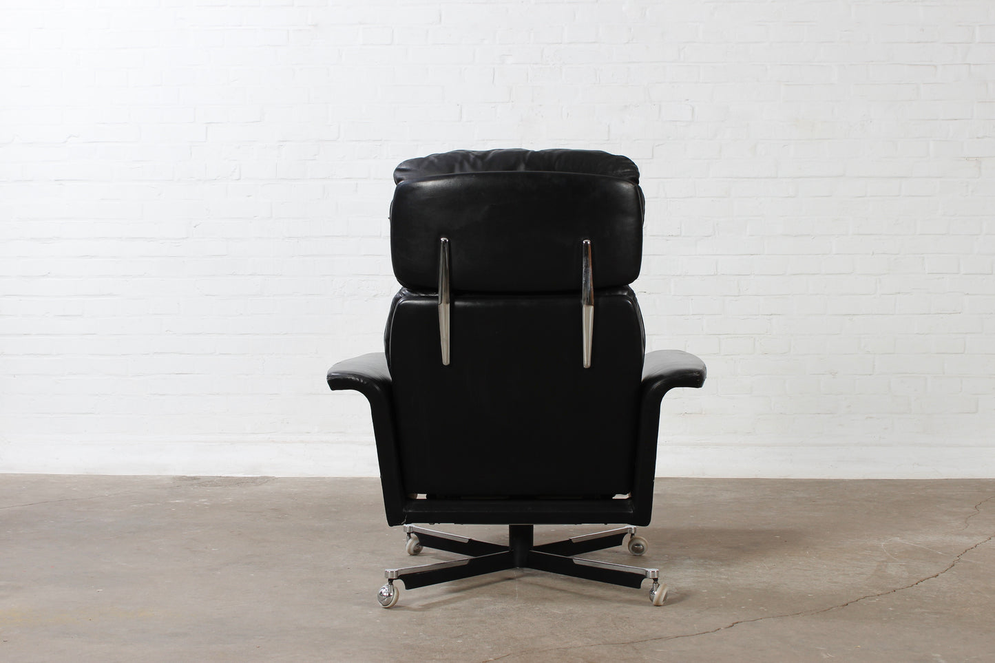 Vintage Lounge Chair Sessel Mid Century James Bond Design