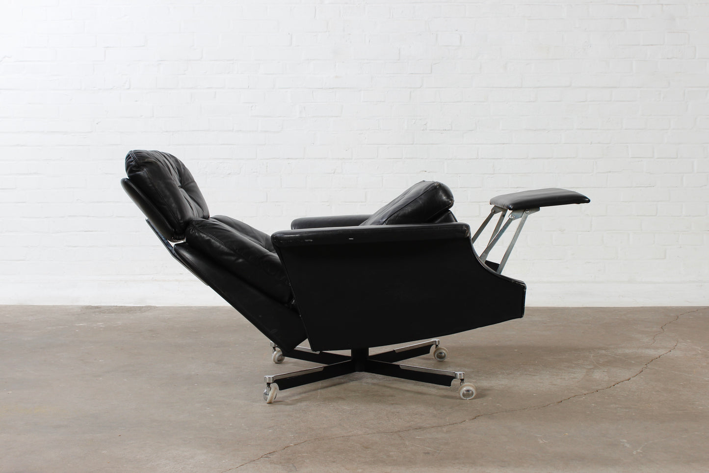 Vintage Lounge Chair Sessel Mid Century James Bond Design