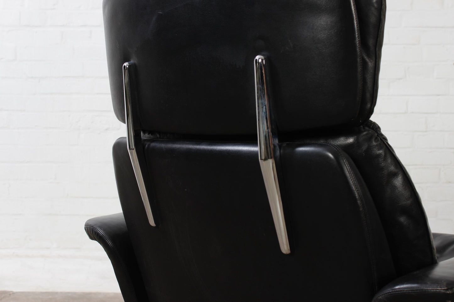 Vintage Lounge Chair Sessel Mid Century James Bond Design