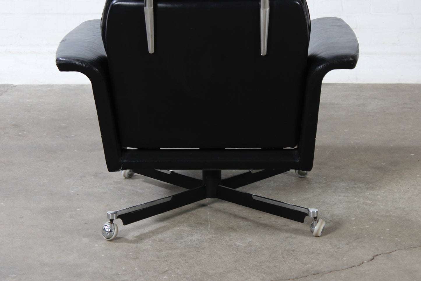 Vintage Lounge Chair Sessel Mid Century James Bond Design