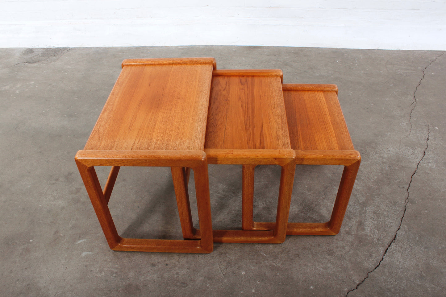 Teakholz Satztische Beistelltische Nesting table danish design