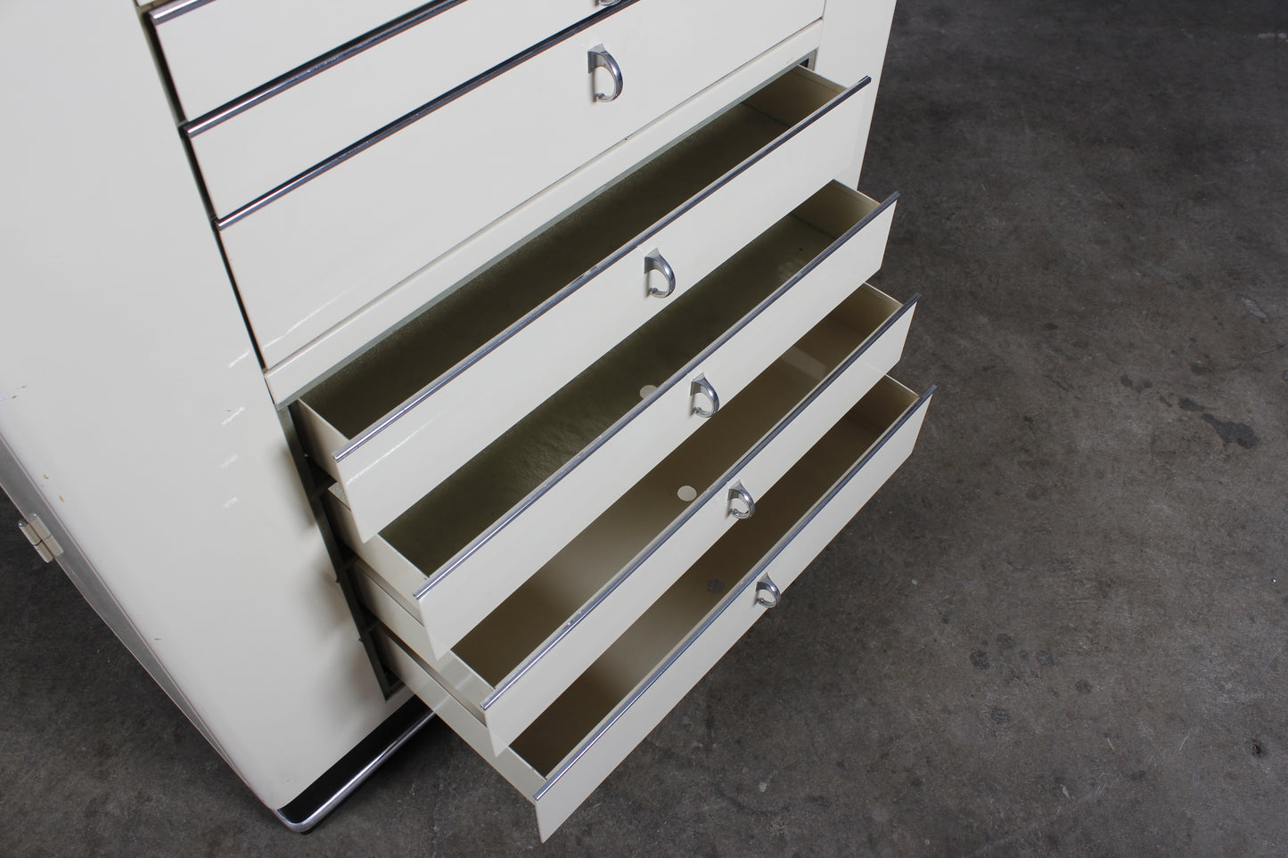 Vintage Schrank Baisch Bauhaus Industrial Design