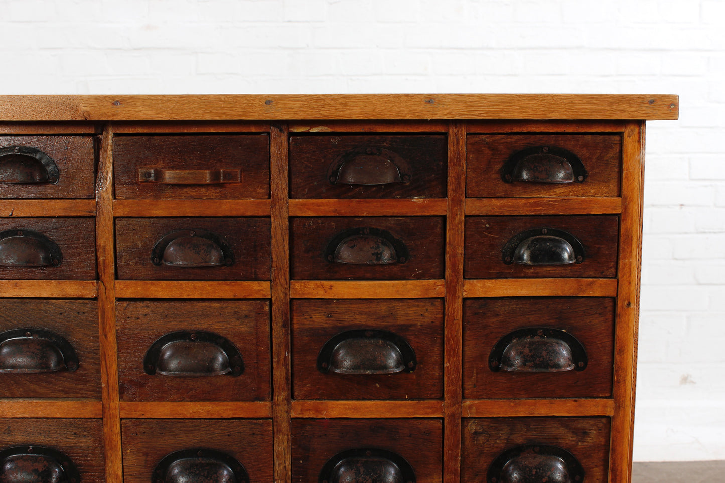 Apothekerschrank industrial