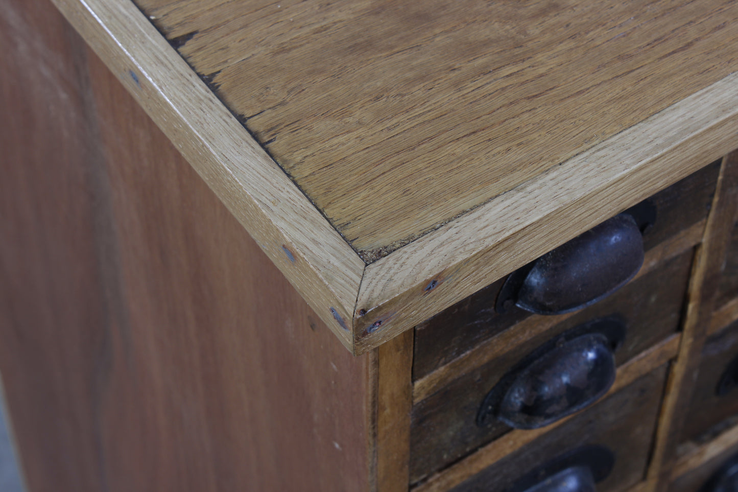 Apothekerschrank industrial
