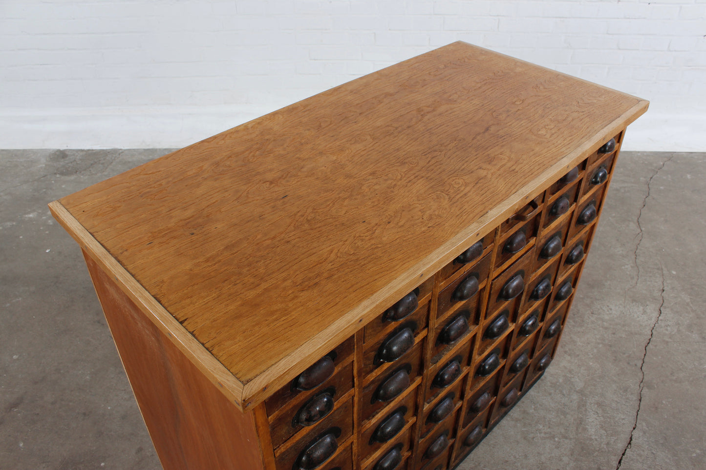 Apothekerschrank industrial