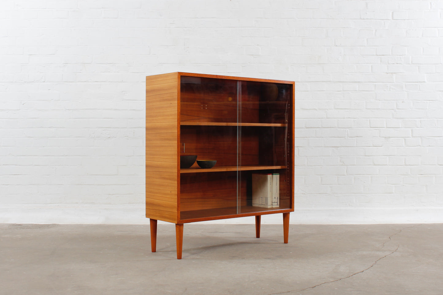 Vintage Teakholz Vitrine