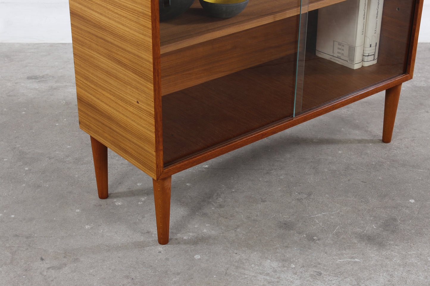 Vintage Teakholz Vitrine