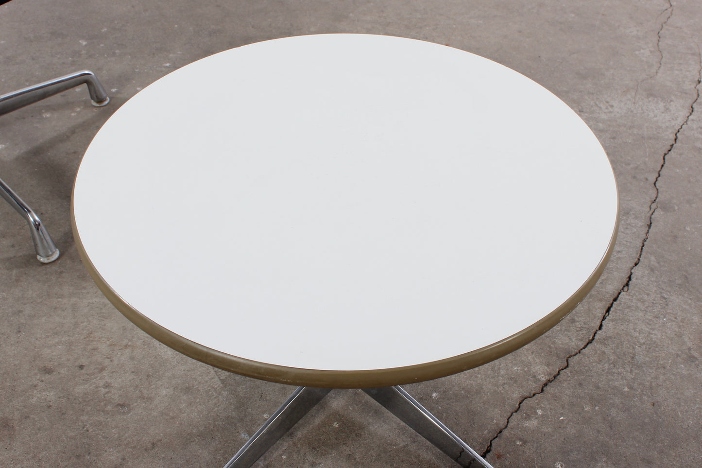 Runder Coffeetable von Charles & Ray Eames
