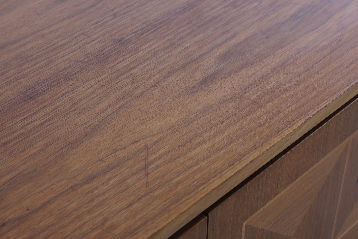 Große vintage Nussbaum Sideboard