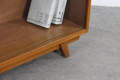 XXL Vintage Nussbaum Vitrine 60er 70er Jahre Kommode