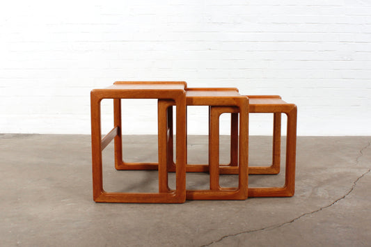 Teakholz Satztische Beistelltische Nesting table danish design