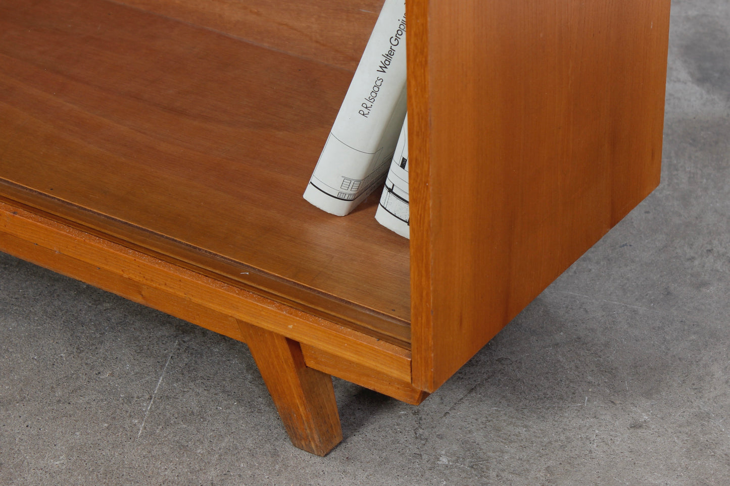 XXL Vintage Nussbaum Vitrine 60er 70er Jahre Kommode