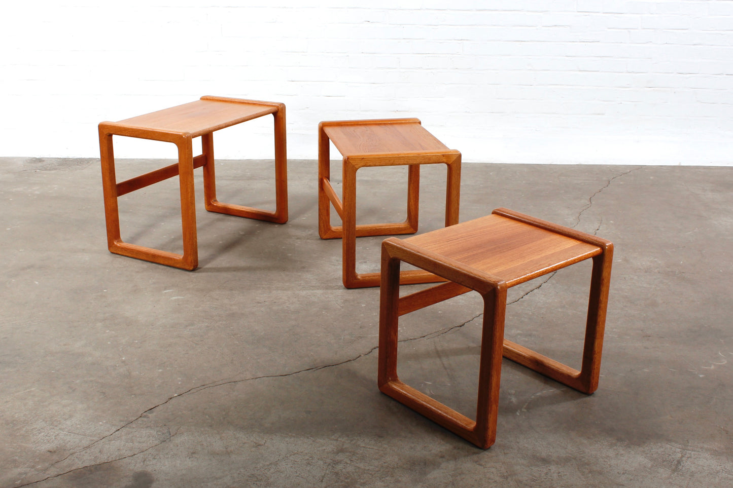Teakholz Satztische Beistelltische Nesting table danish design
