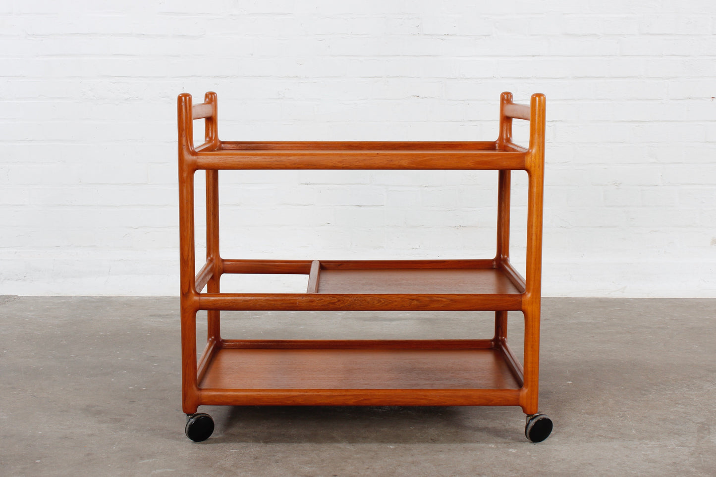 Dänischer Servierwagen aus Teak von Johannes Andersen Trolley