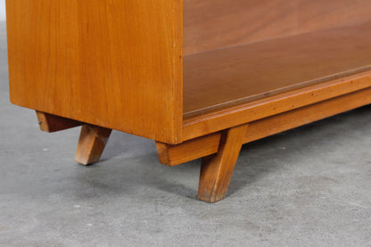 XXL Vintage Nussbaum Vitrine 60er 70er Jahre Kommode