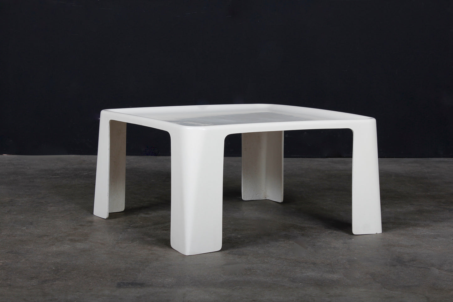 Amanta Couchtisch Coffeetable von MArio Bellini für C&B Italia