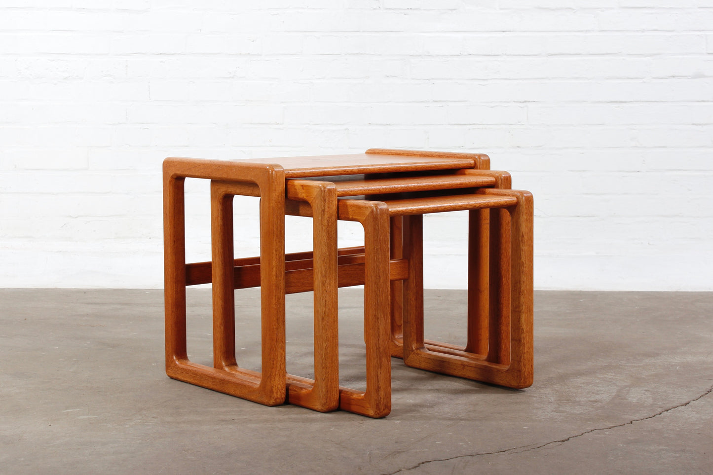 Teakholz Satztische Beistelltische Nesting table danish design