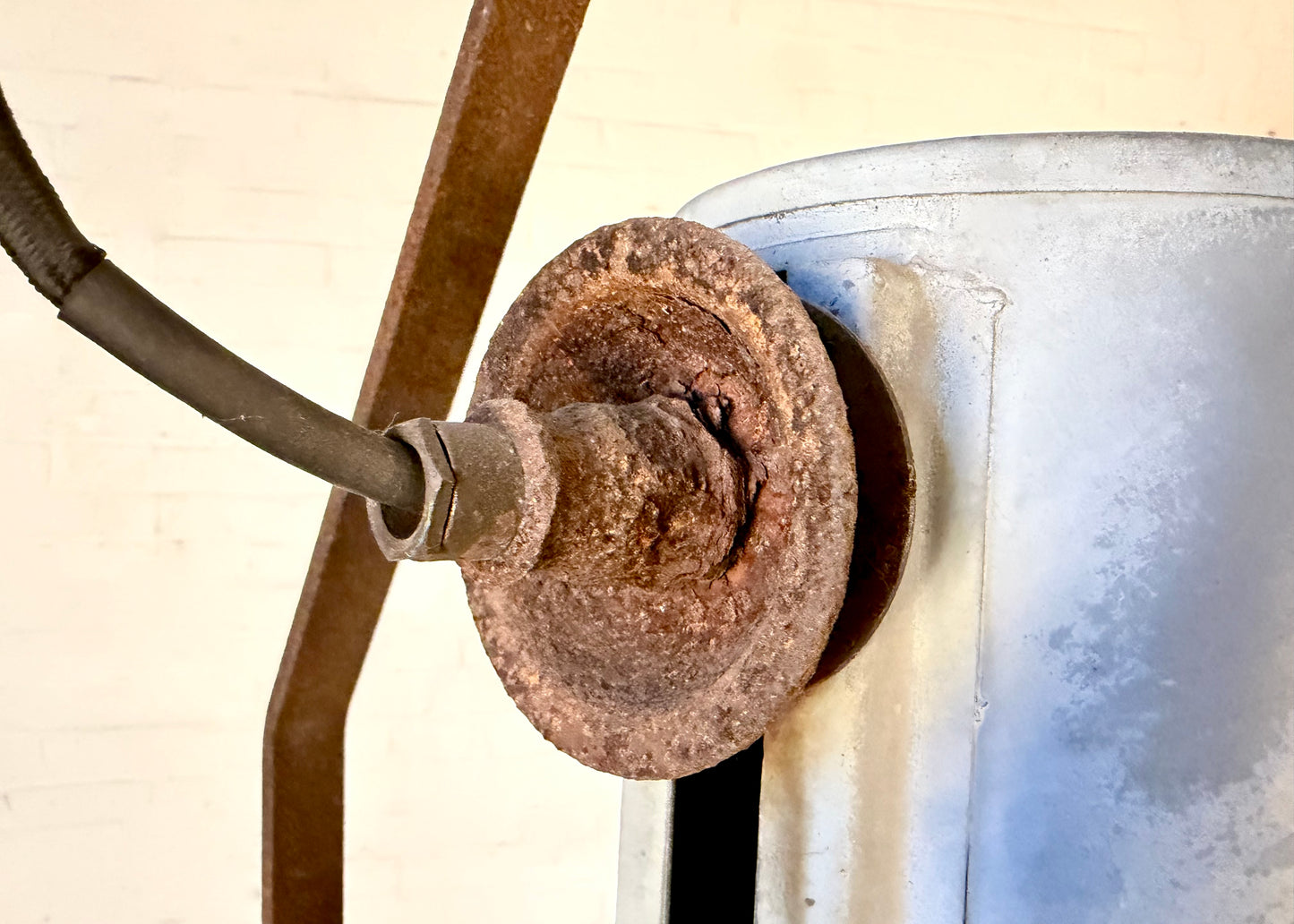 Alte industrielle Fabrikleuchte XXL