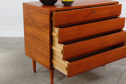 Schubladenschrank aus Teakholz