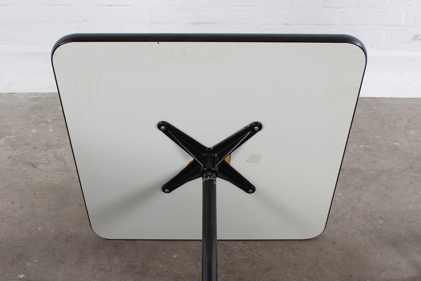 Sidetable von Charles & Ray Eames für Vitra