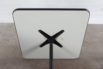 Sidetable von Charles & Ray Eames für Vitra