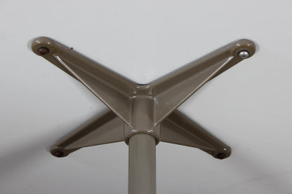 Sidetable von Charles & Ray Eames für Vitra