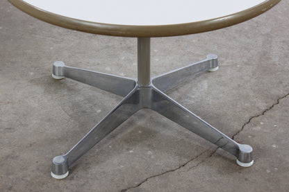 Runder Coffeetable von Charles & Ray Eames