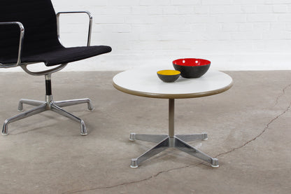 Runder Coffeetable von Charles & Ray Eames