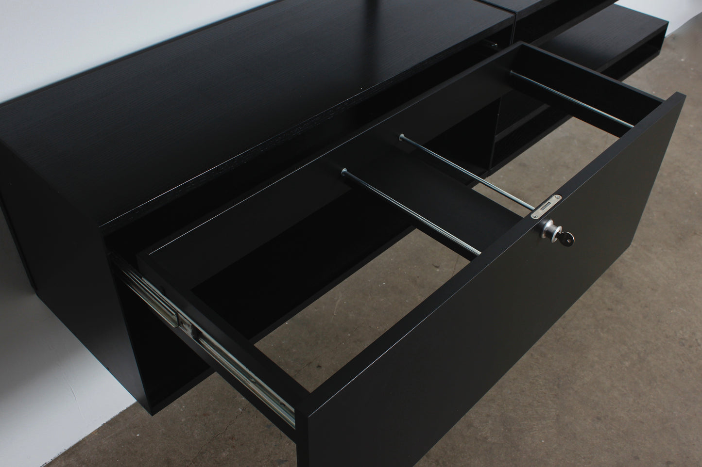 schwarzes Regal von Dieter Rams für Vitsoe