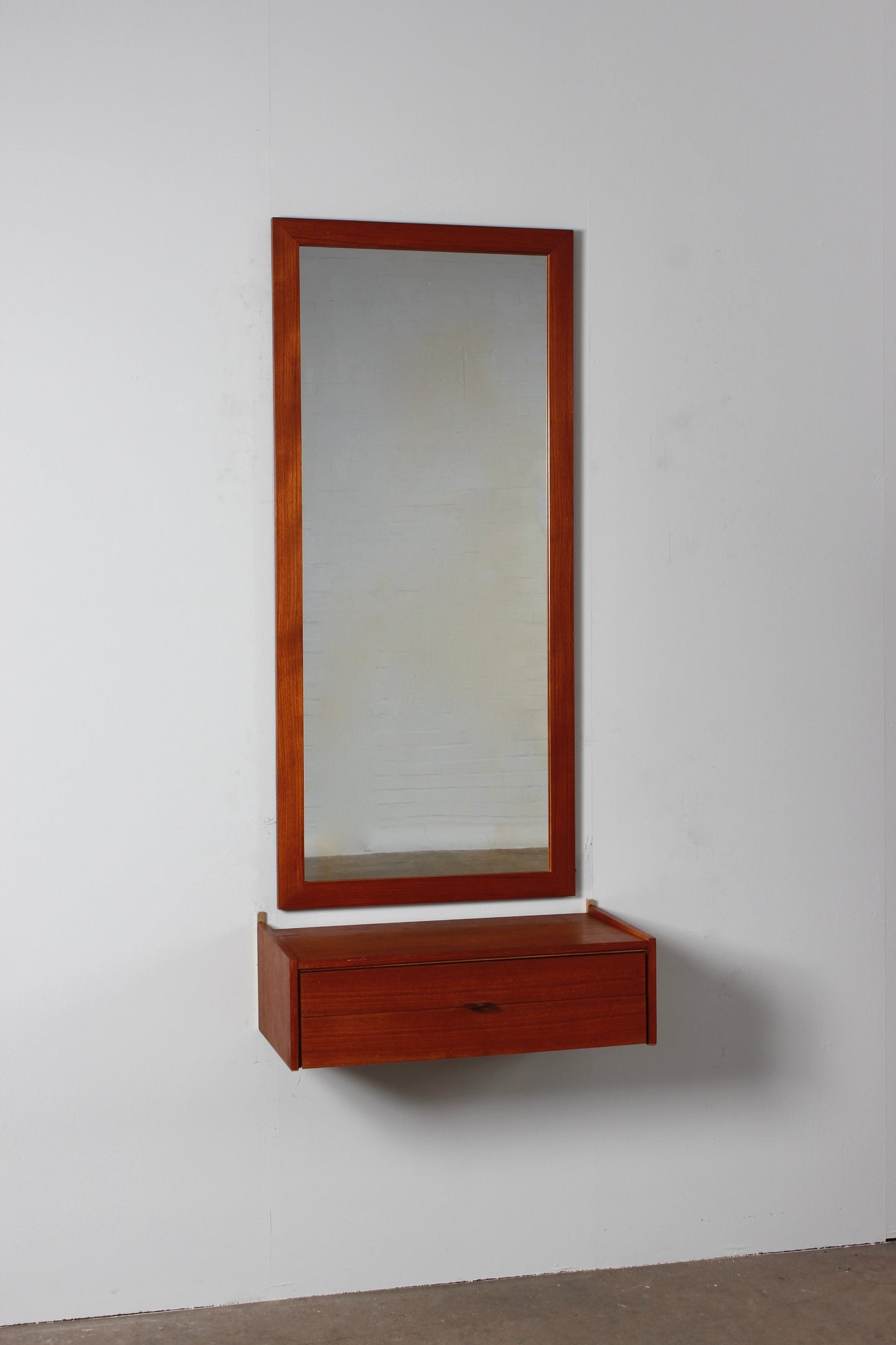 Teakholz Wandkonsole von WKS mit Wandspiegel