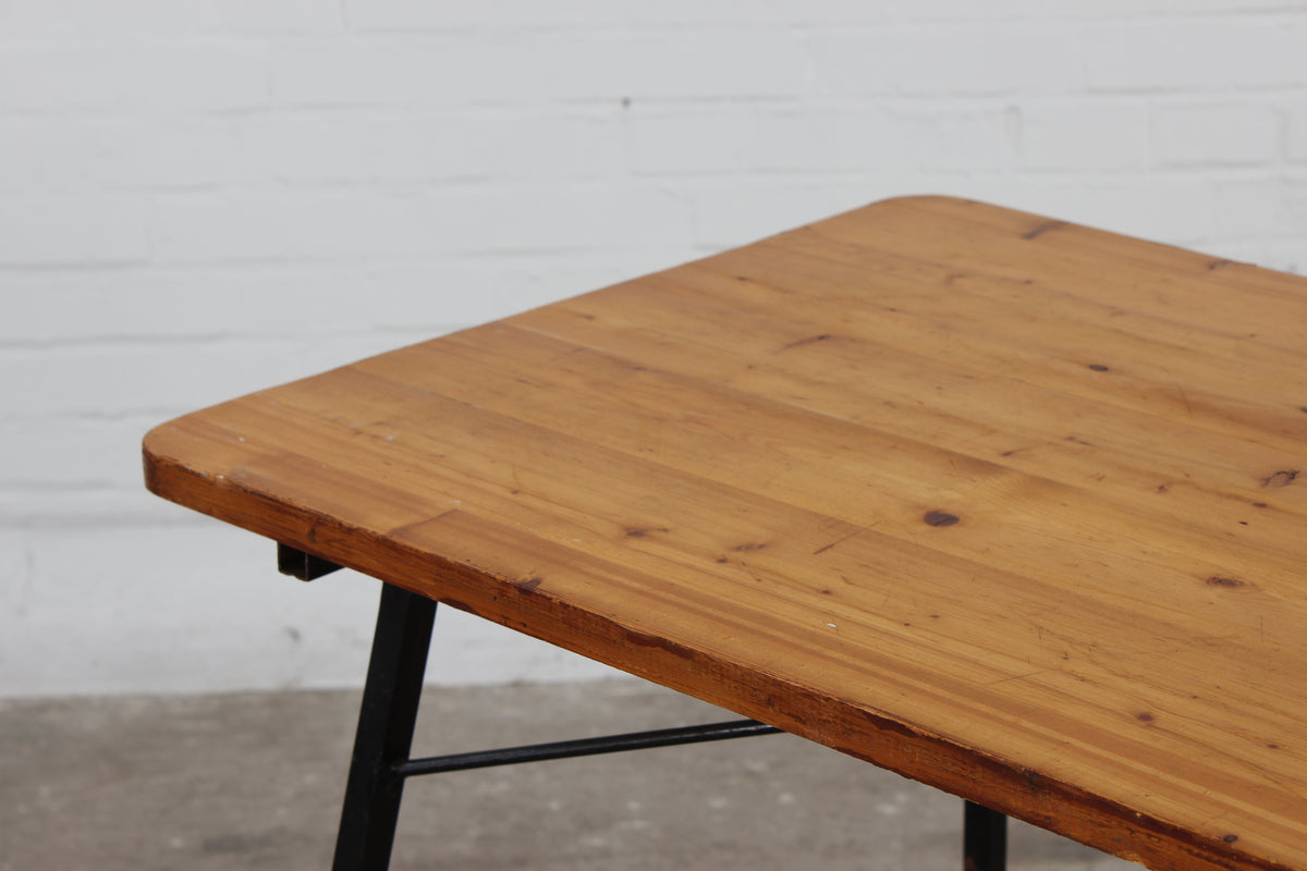 Wg Küchentisch/ Biertisch im Industriellen design