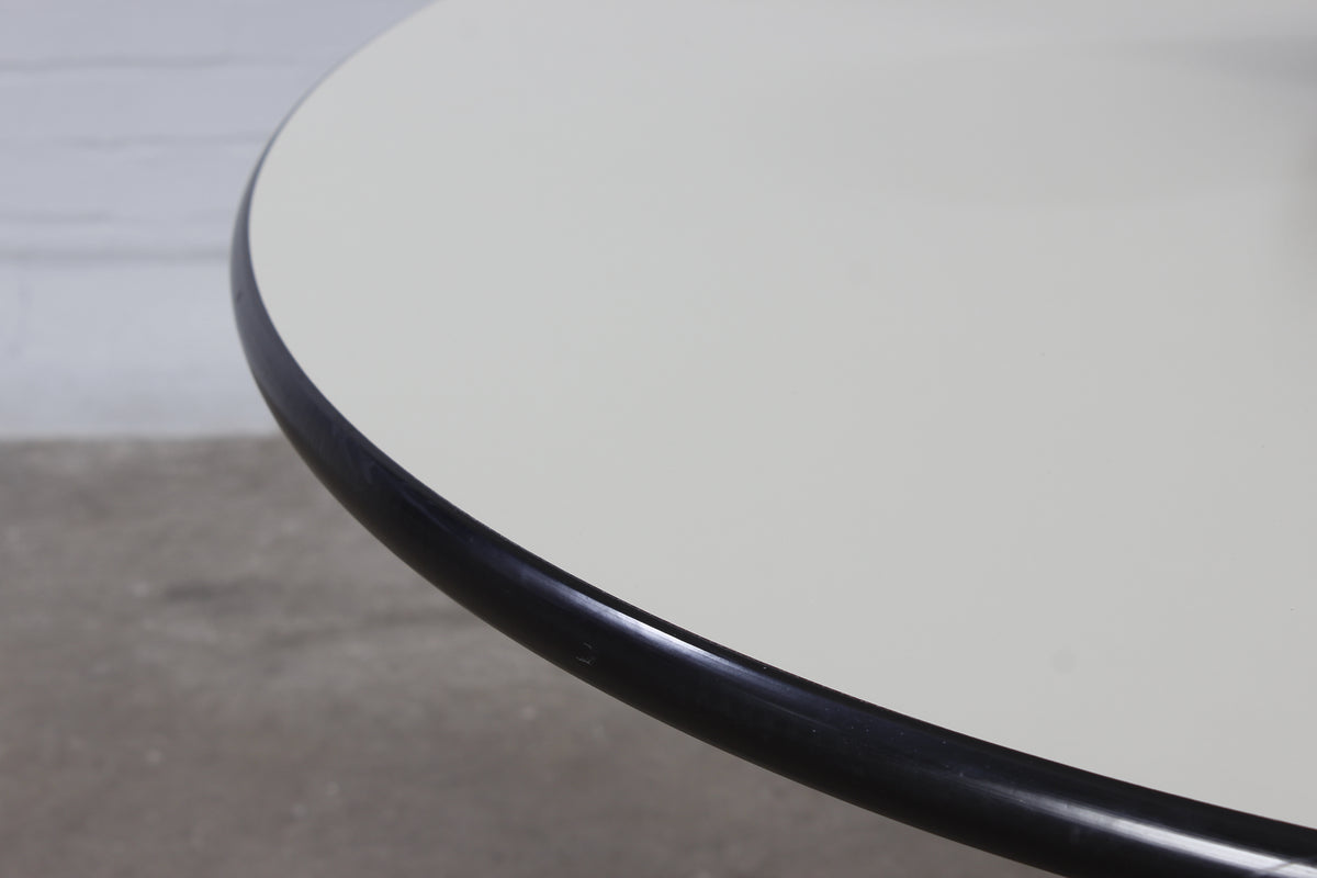Esstisch von Charles und Ray Eames für Vitra