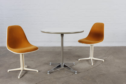 Contract Esstisch von Charles und Ray Eames für Vitra