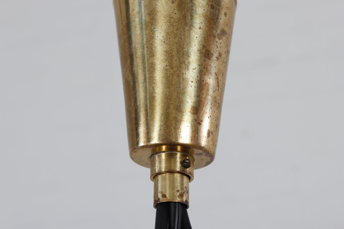 Außergewöhnliche dreiflammige Deckenleuchte aus Messing und Glas