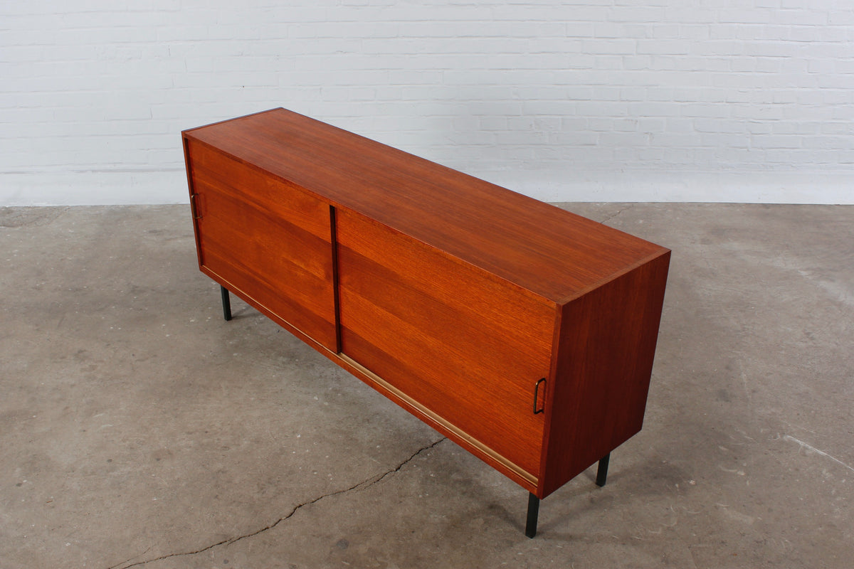 Minimalistisches Teakholz Sideboard