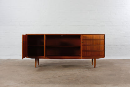 Skandinavisches Nussbaum Sideboard