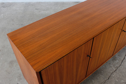 Skandinavisches Nussbaum Sideboard