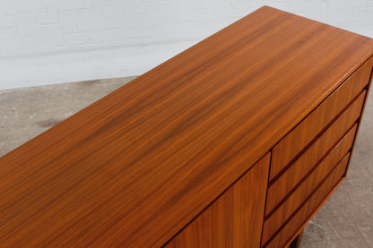 Skandinavisches Nussbaum Sideboard