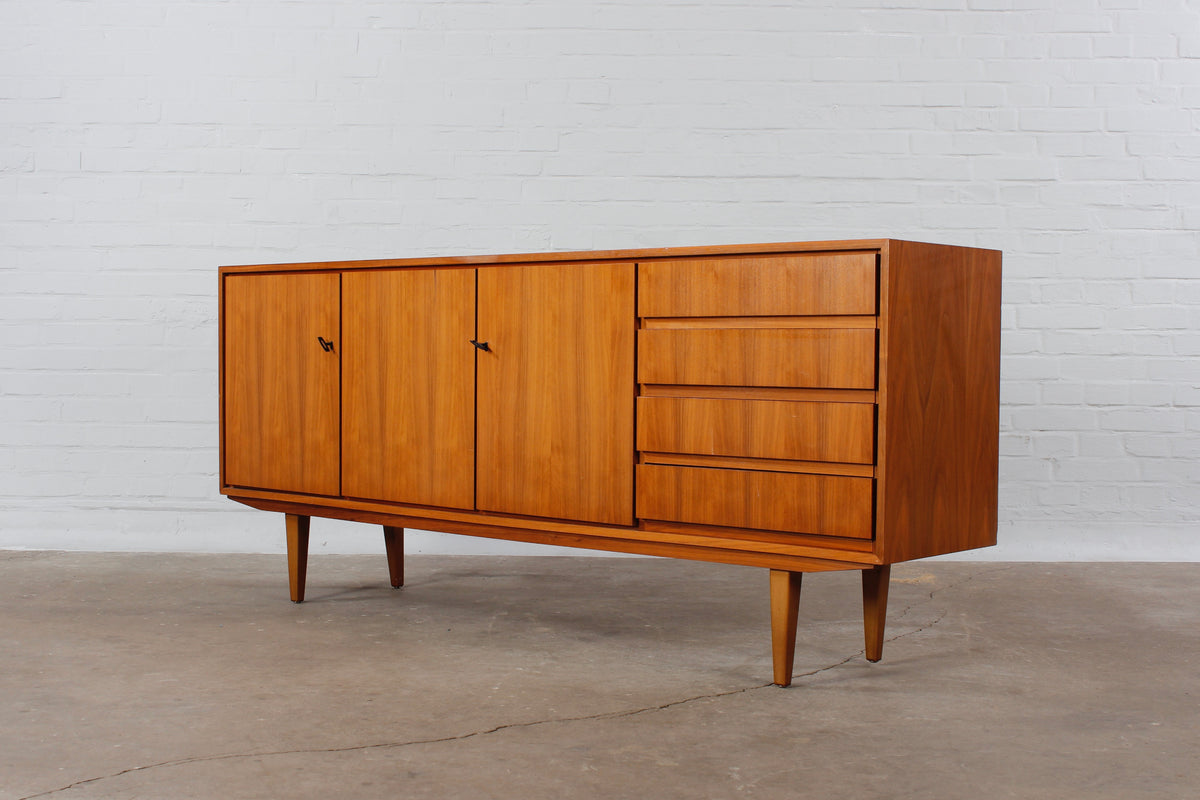 Skandinavisches Nussbaum Sideboard