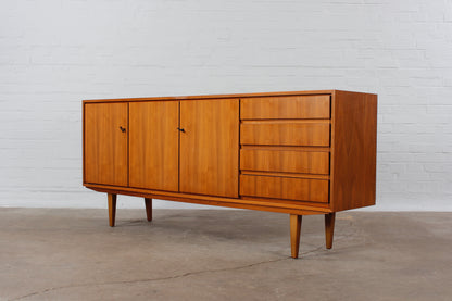 Skandinavisches Nussbaum Sideboard
