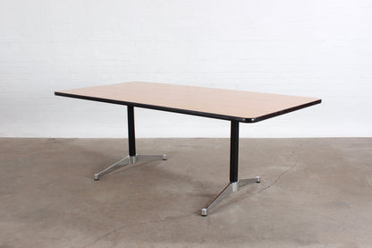 XXL Tisch Vitra