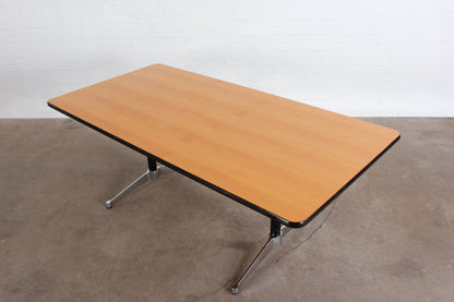 XXL Tisch Vitra